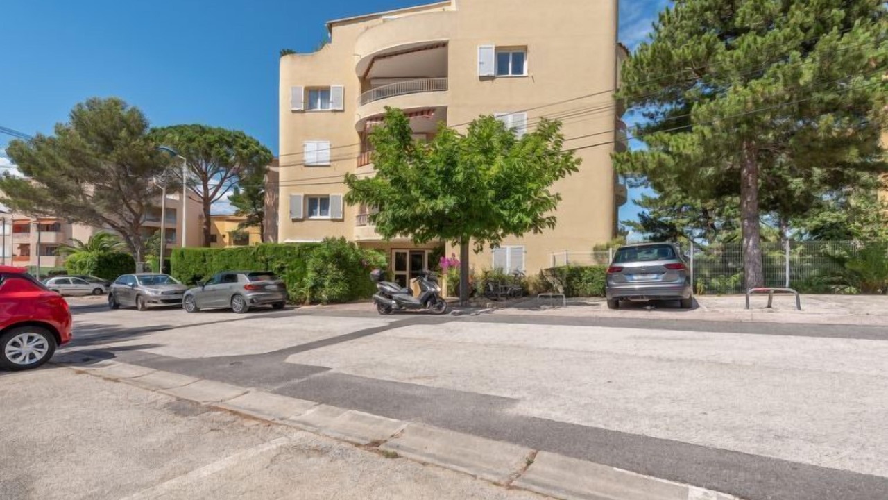 Photo of Others in Cavaliere