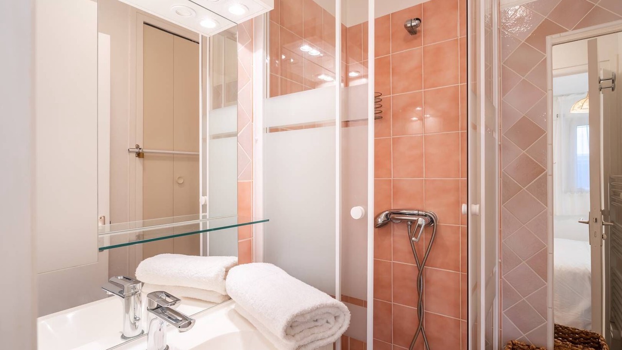 Photo of Bathroom in Carnac