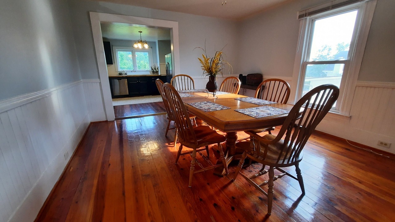 Photo of Livingroom in Mount Airy
