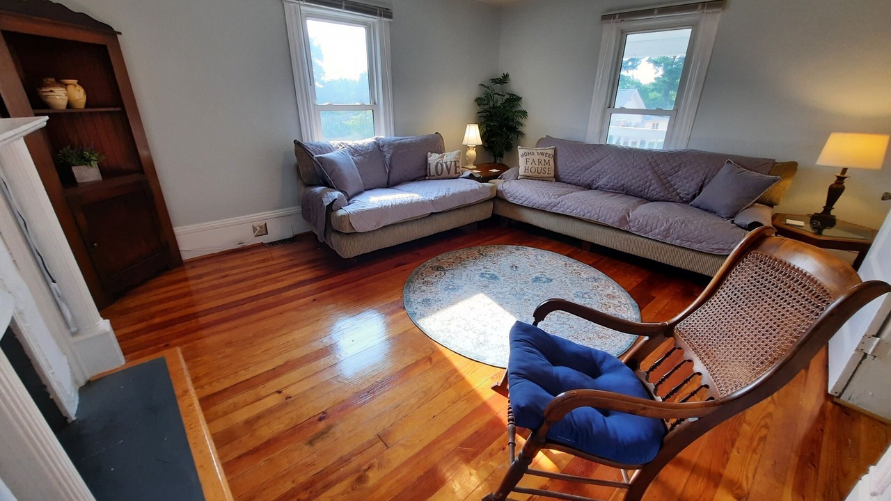 Photo of Livingroom in Mount Airy