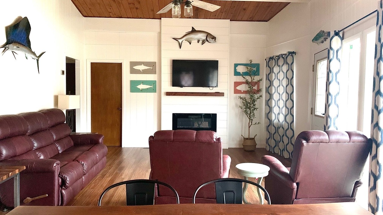 Photo of Livingroom in Sunrise Beach
