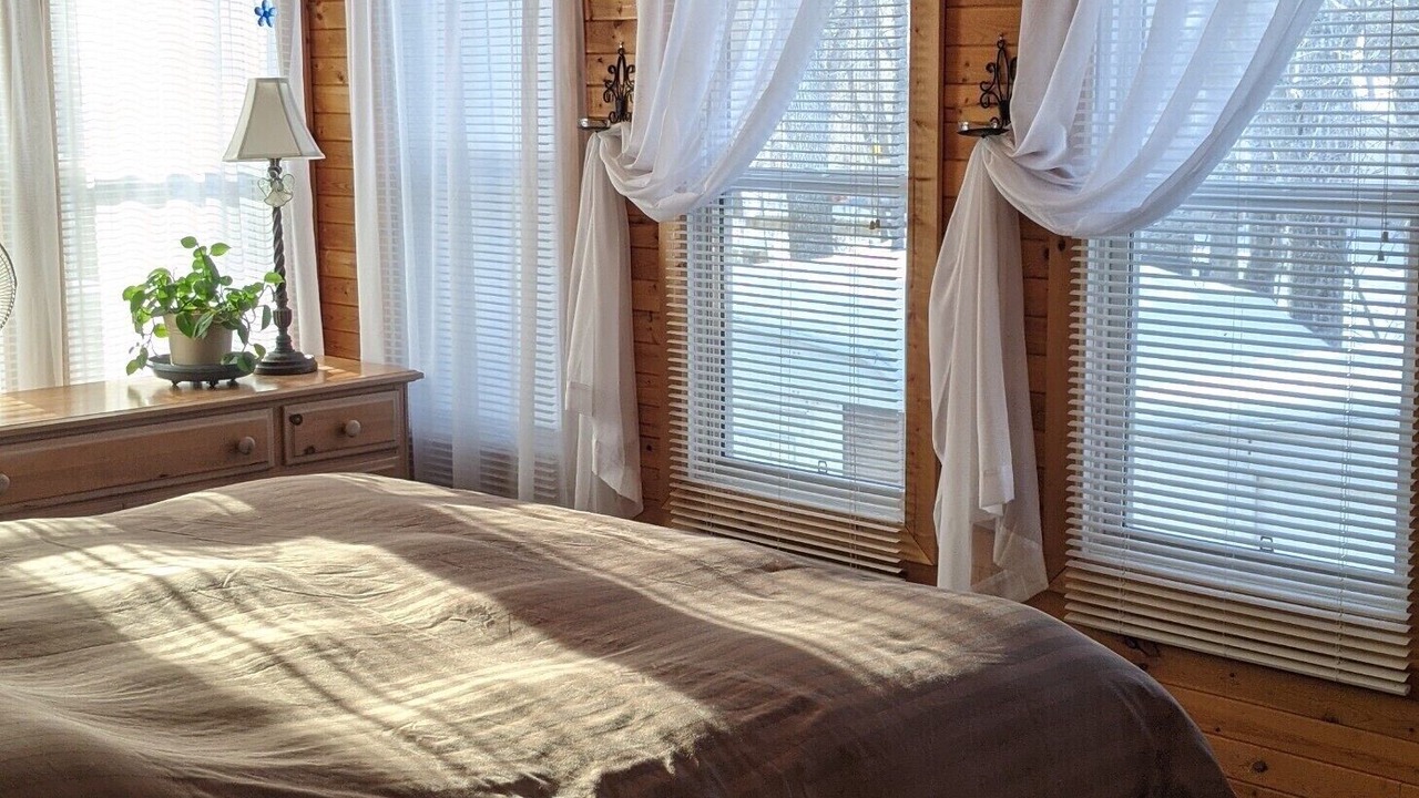 Photo of Bedroom in Hillside Beach