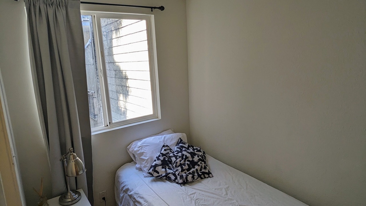 Photo of Bedroom in Downtown San Francisco