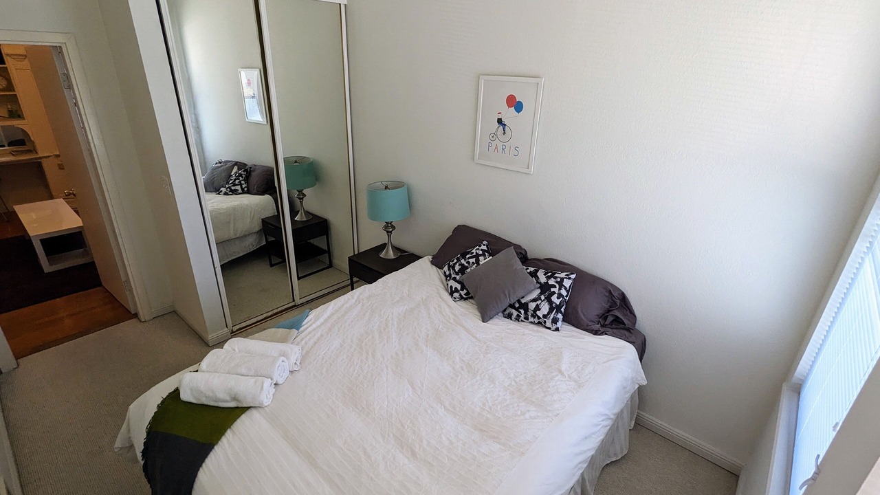 Photo of Bedroom in Downtown San Francisco