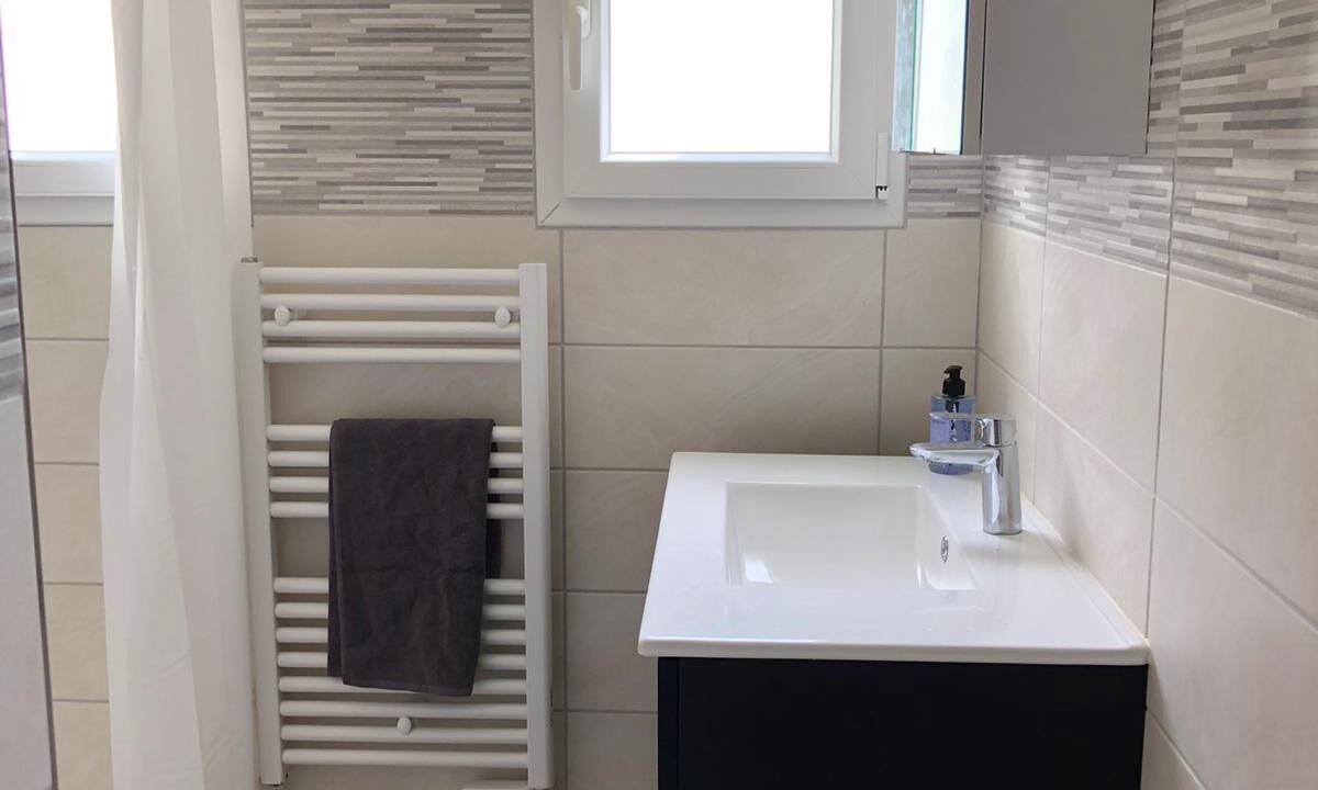 Photo of Bathroom in Billiers