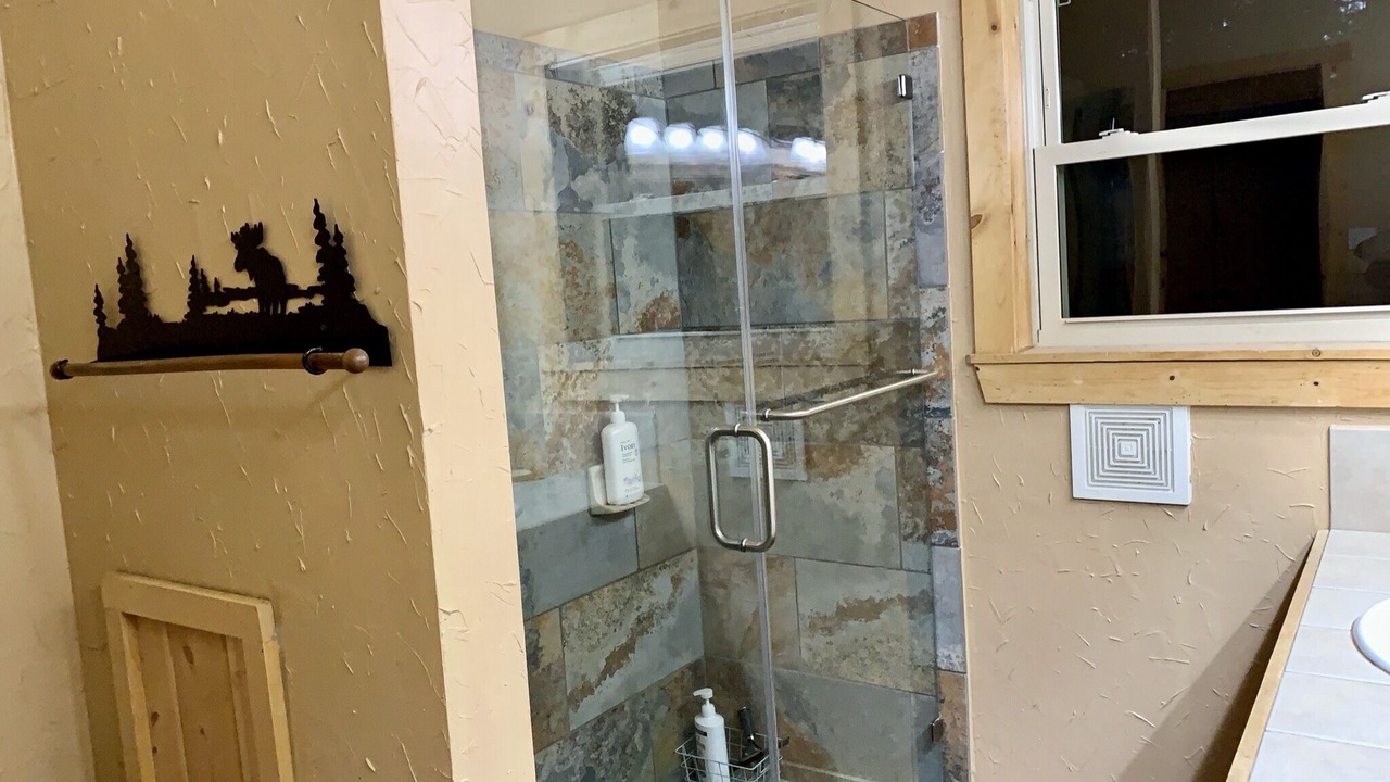 Photo of Bathroom in Cloudcroft