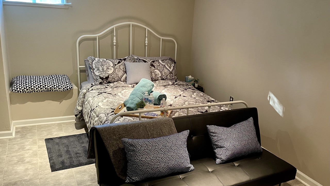 Photo of Bedroom in Manoa
