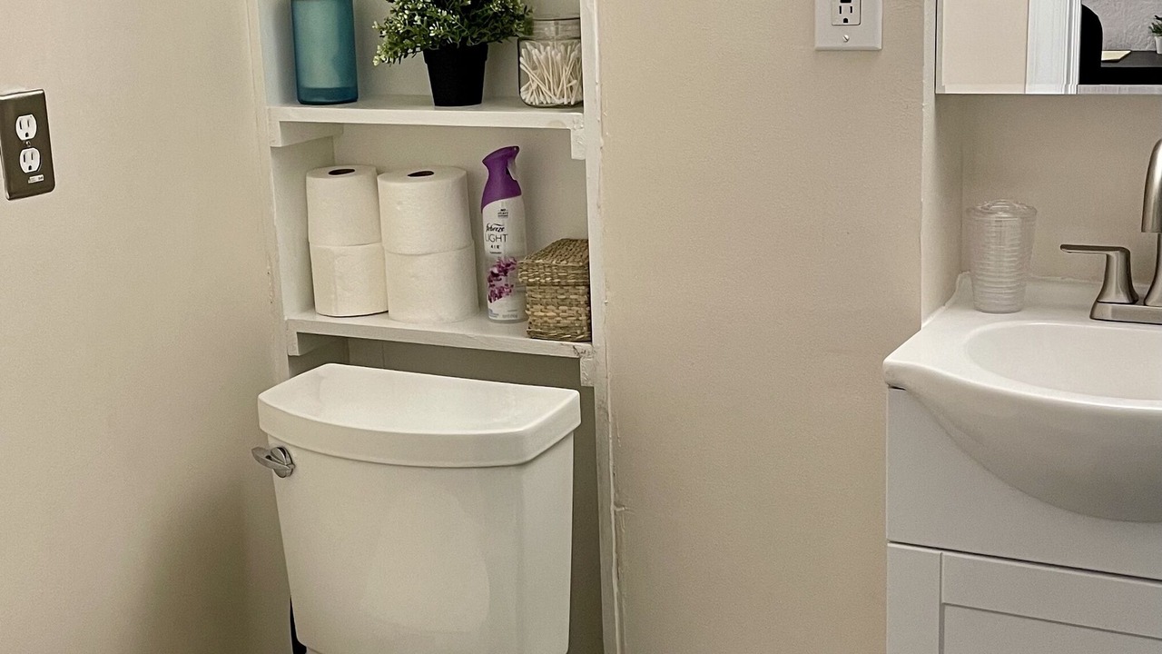 Photo of Bathroom in Manoa