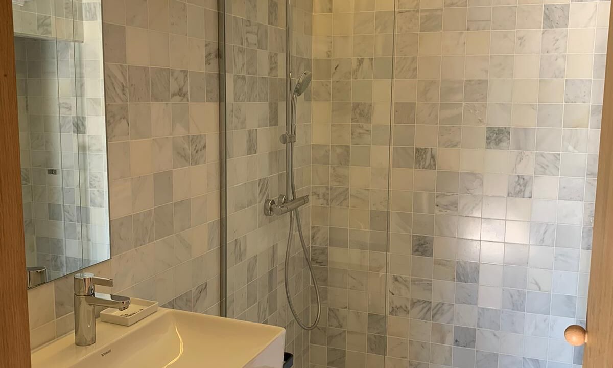 Photo of Bathroom in Larnage