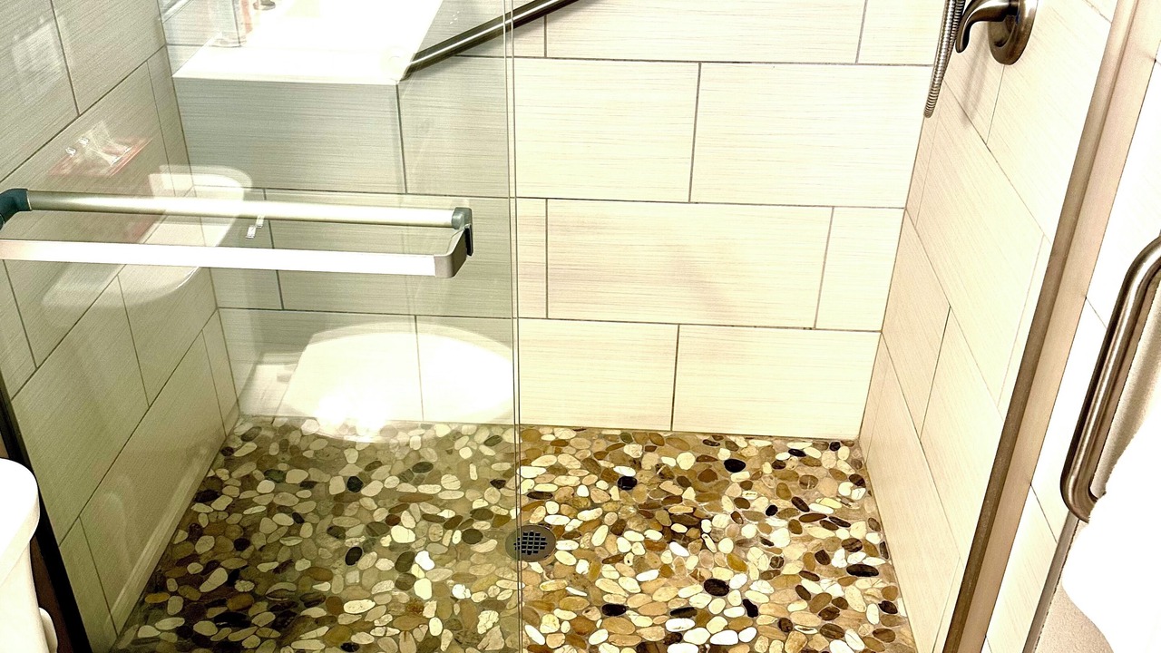 Photo of Bathroom in Loma Del Rey