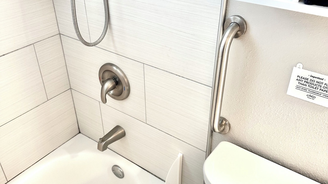 Photo of Bathroom in Loma Del Rey