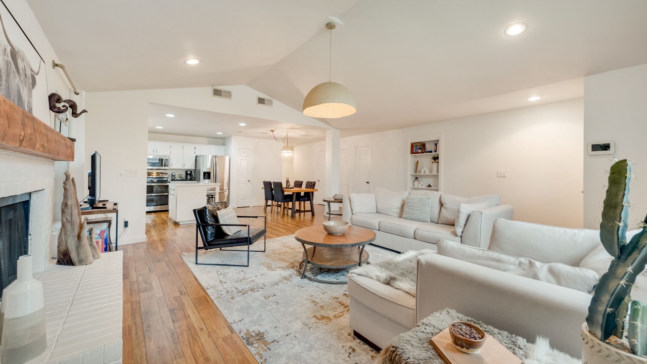 Photo of Livingroom in Keller