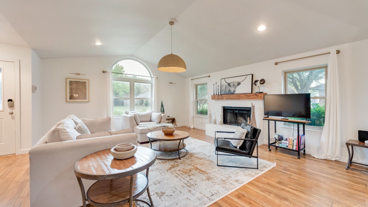Photo of Livingroom in Keller