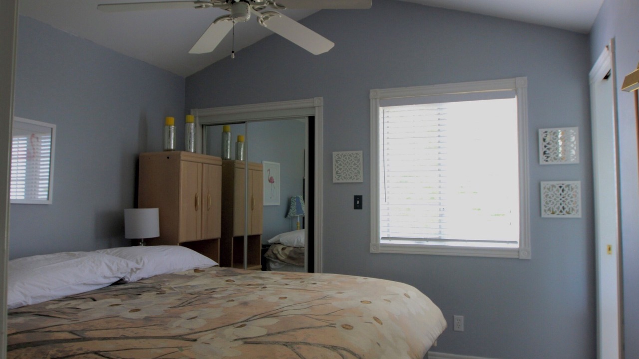 Photo of Bedroom in Crystal Beach