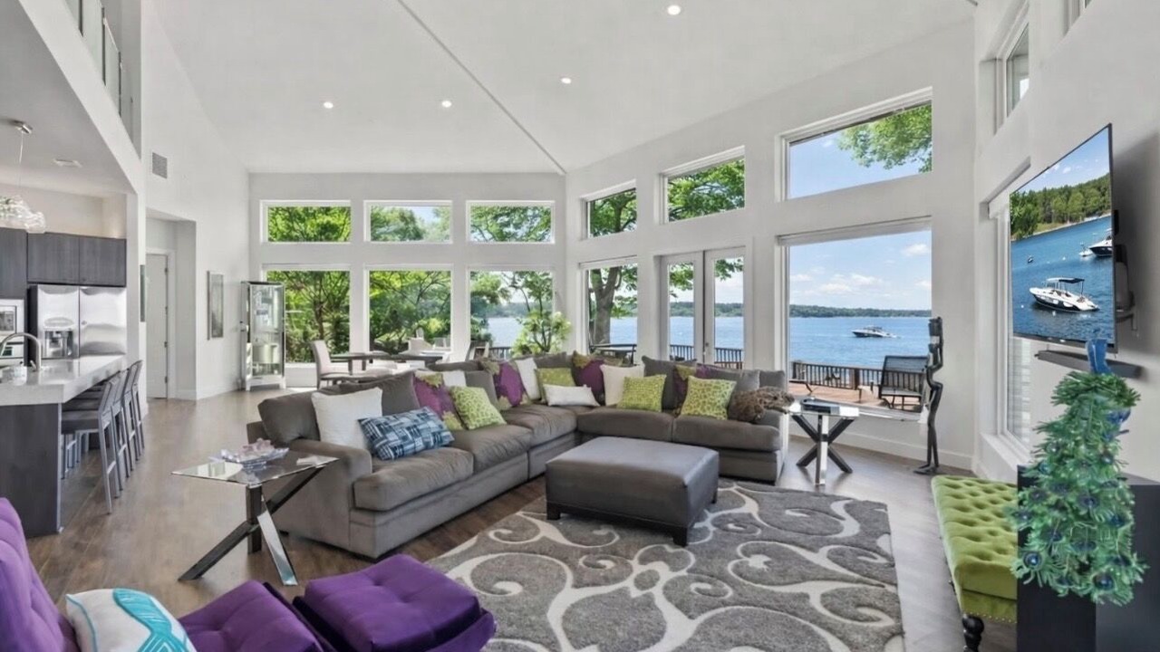 Photo of Livingroom in Carolyn Estates