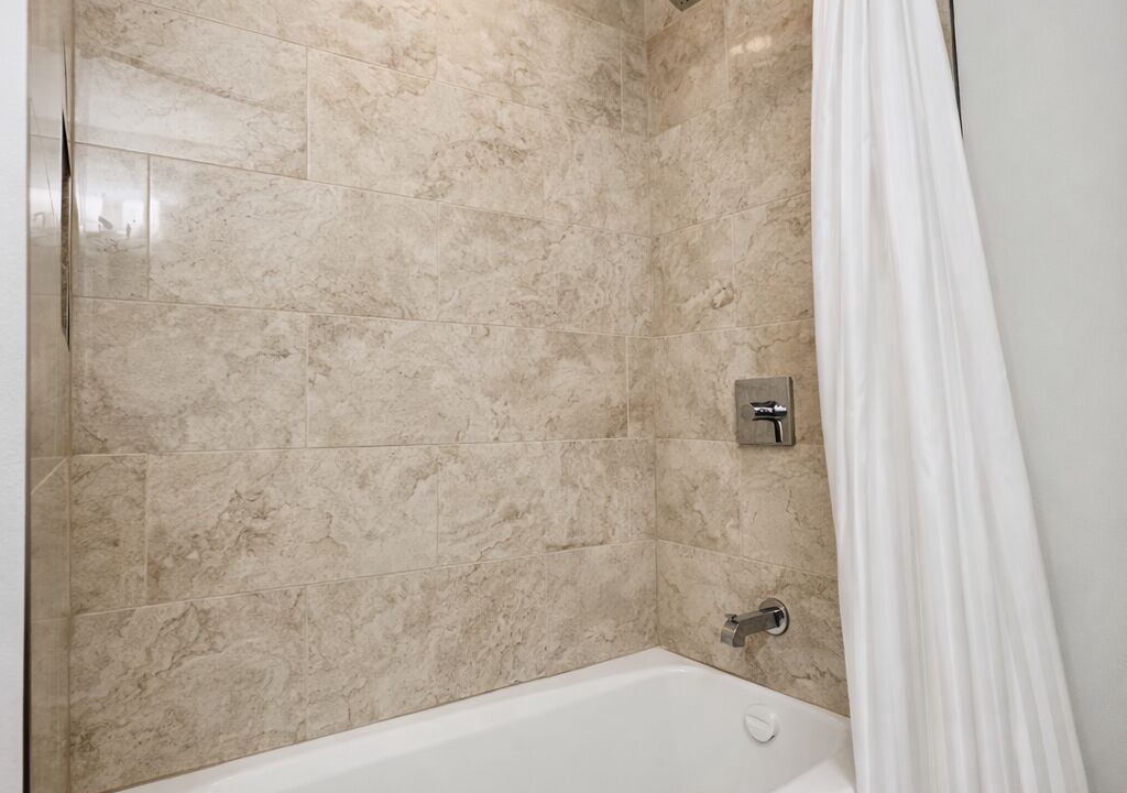 Photo of Bathroom in Carolyn Estates