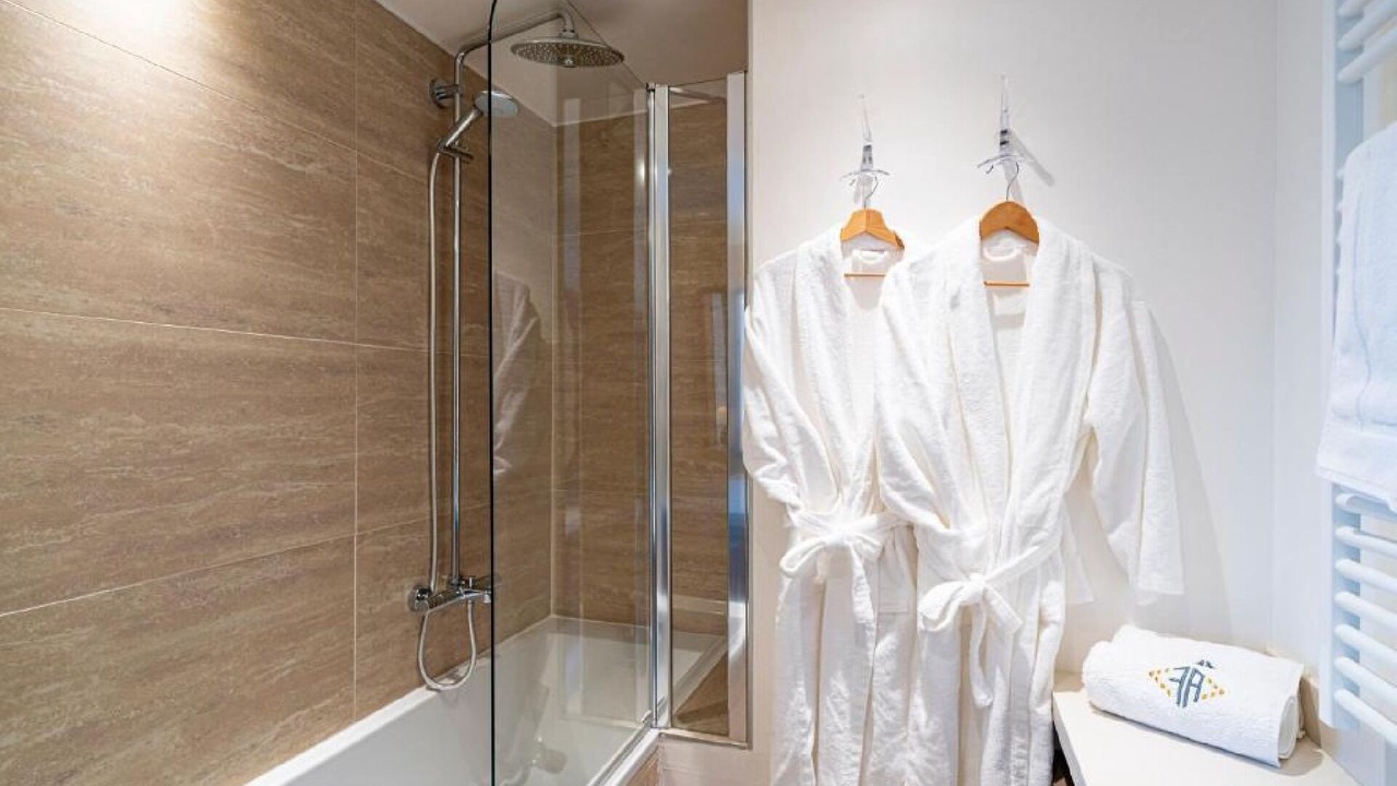 Photo of Bathroom in Reims City Centre