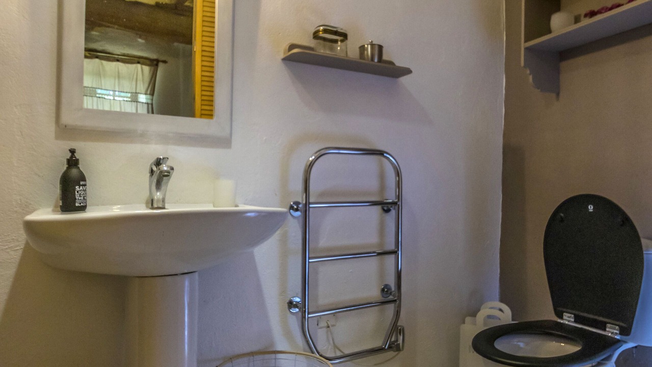 Photo of Bathroom in Touget