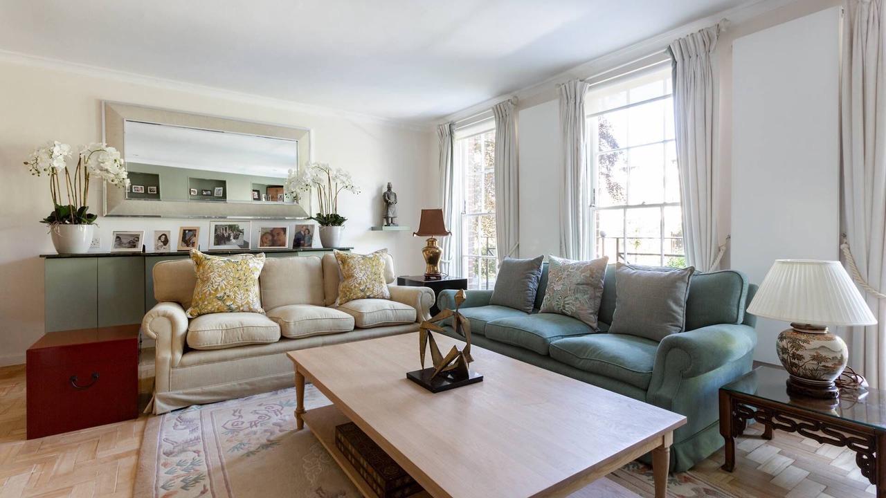 Photo of Livingroom in Holland Park