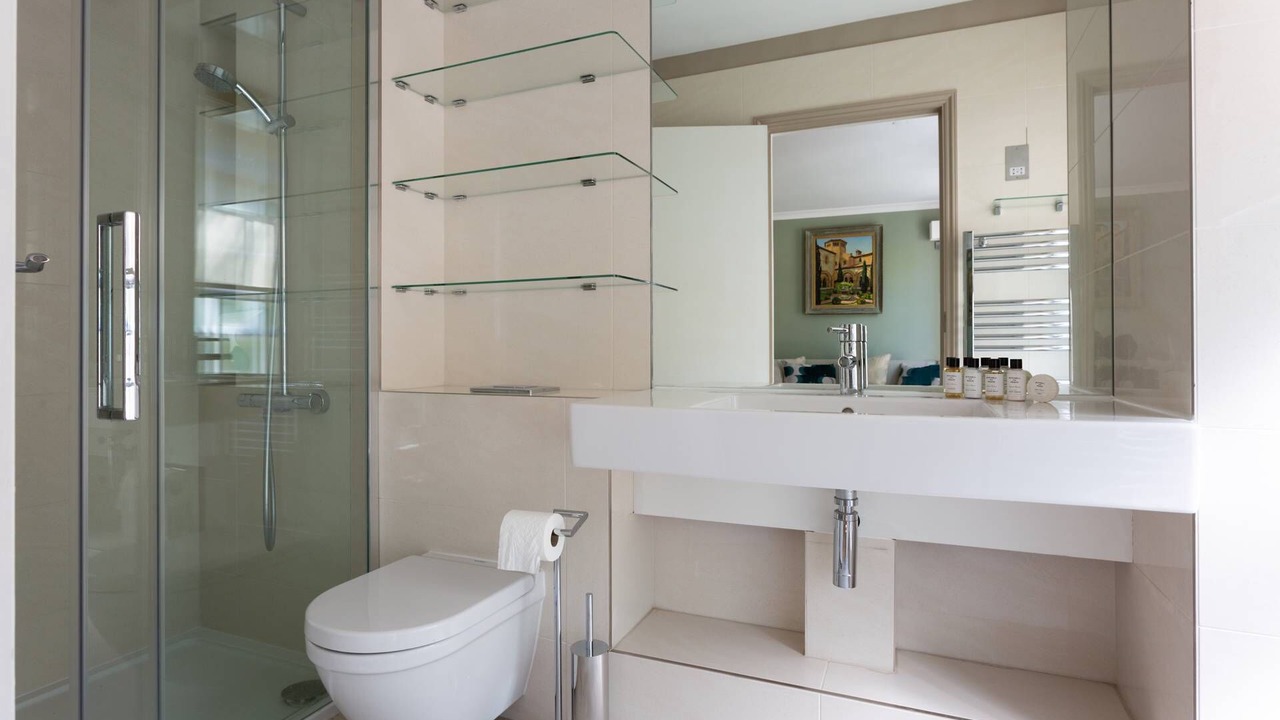 Photo of Bathroom in Holland Park