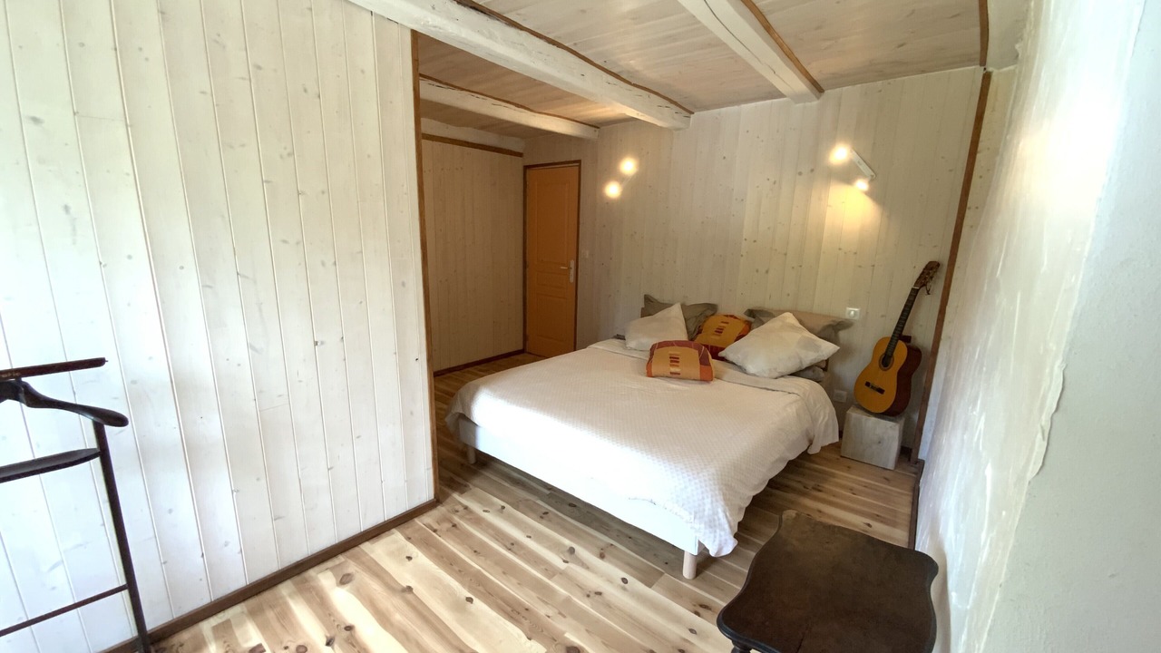 Photo of Bedroom in Saint-Georges-de-Levejac