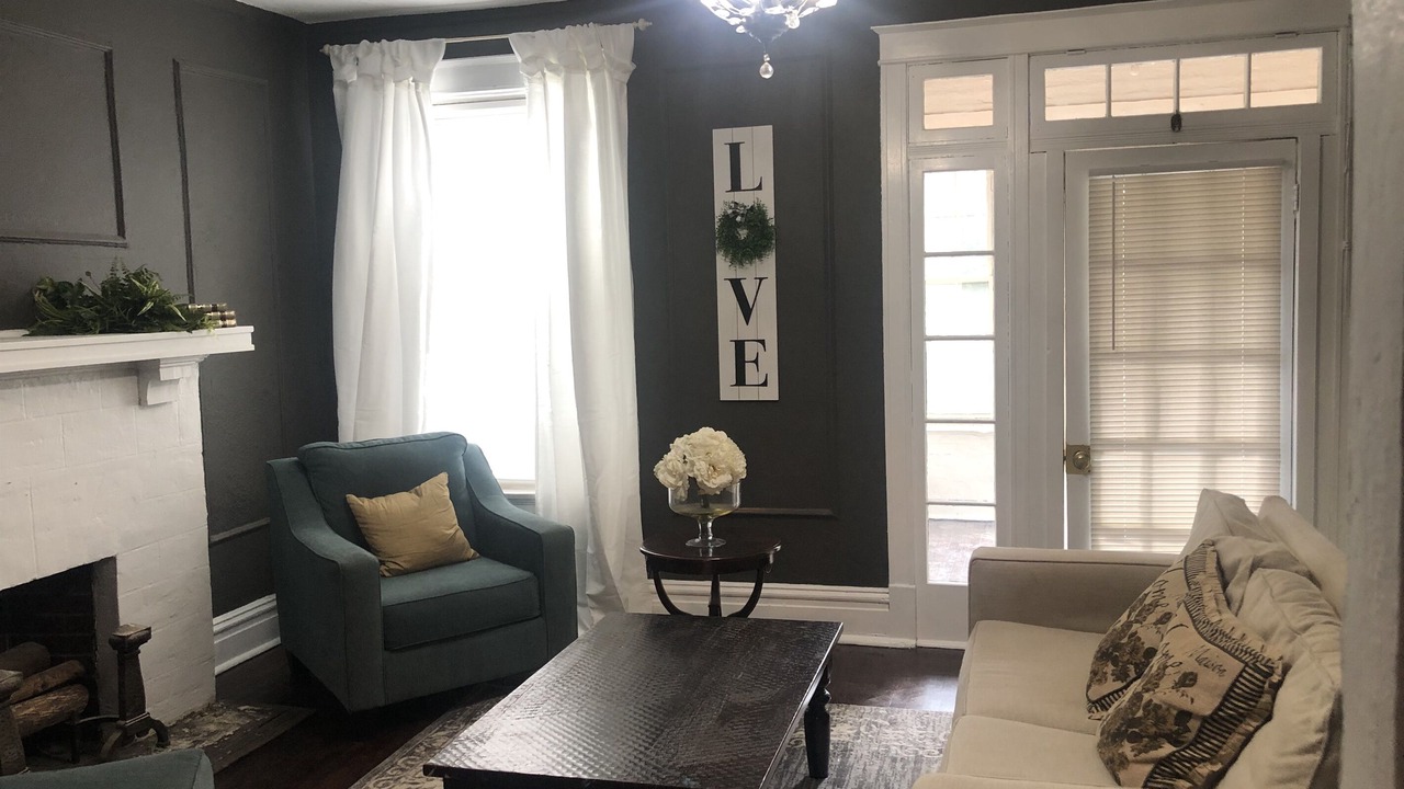 Photo of Livingroom in St. Louis