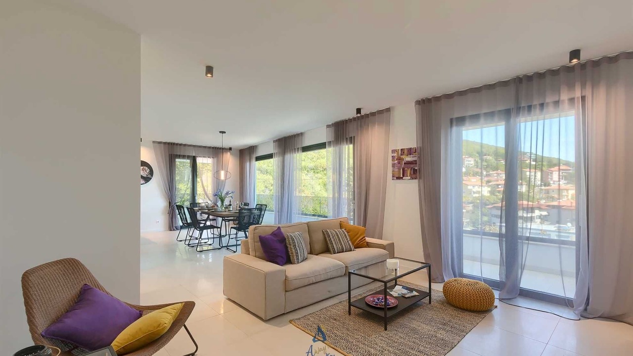 Photo of Livingroom in Icici