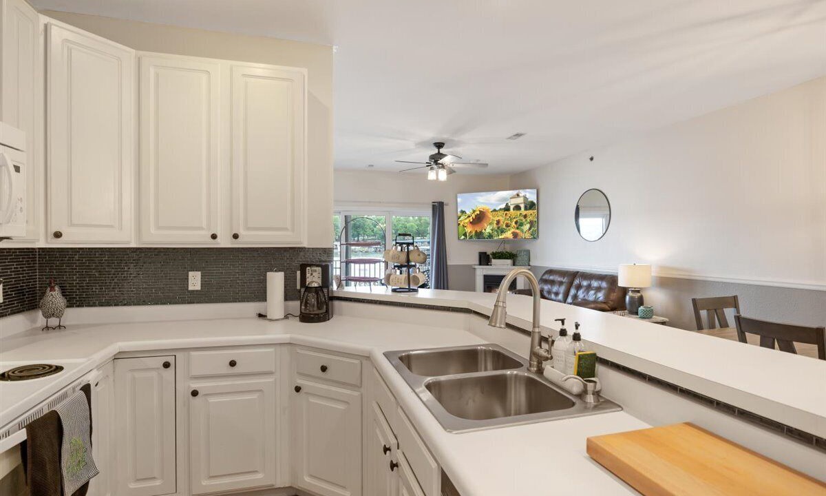 Photo of Kitchen in Sunrise Beach
