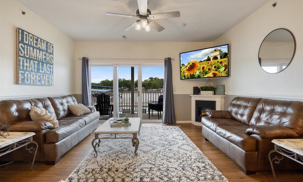 Photo of Livingroom in Sunrise Beach