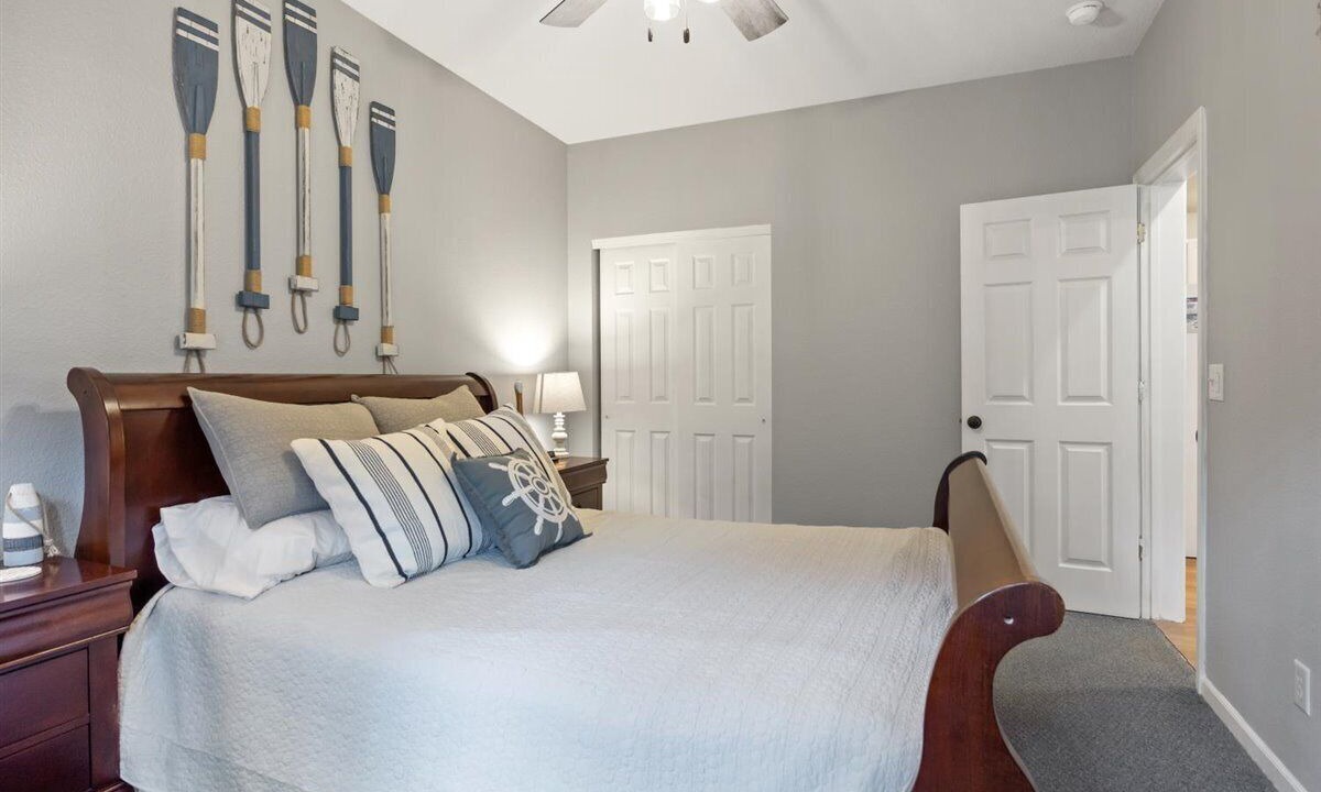 Photo of Bedroom in Sunrise Beach