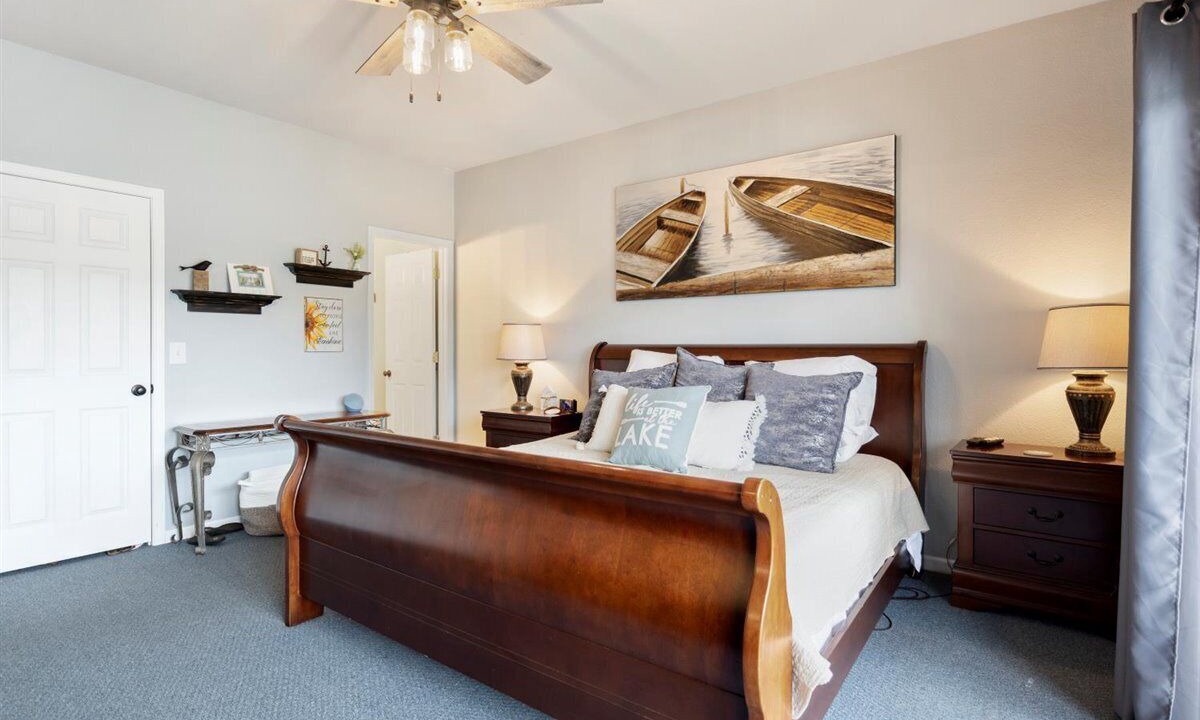 Photo of Bedroom in Sunrise Beach