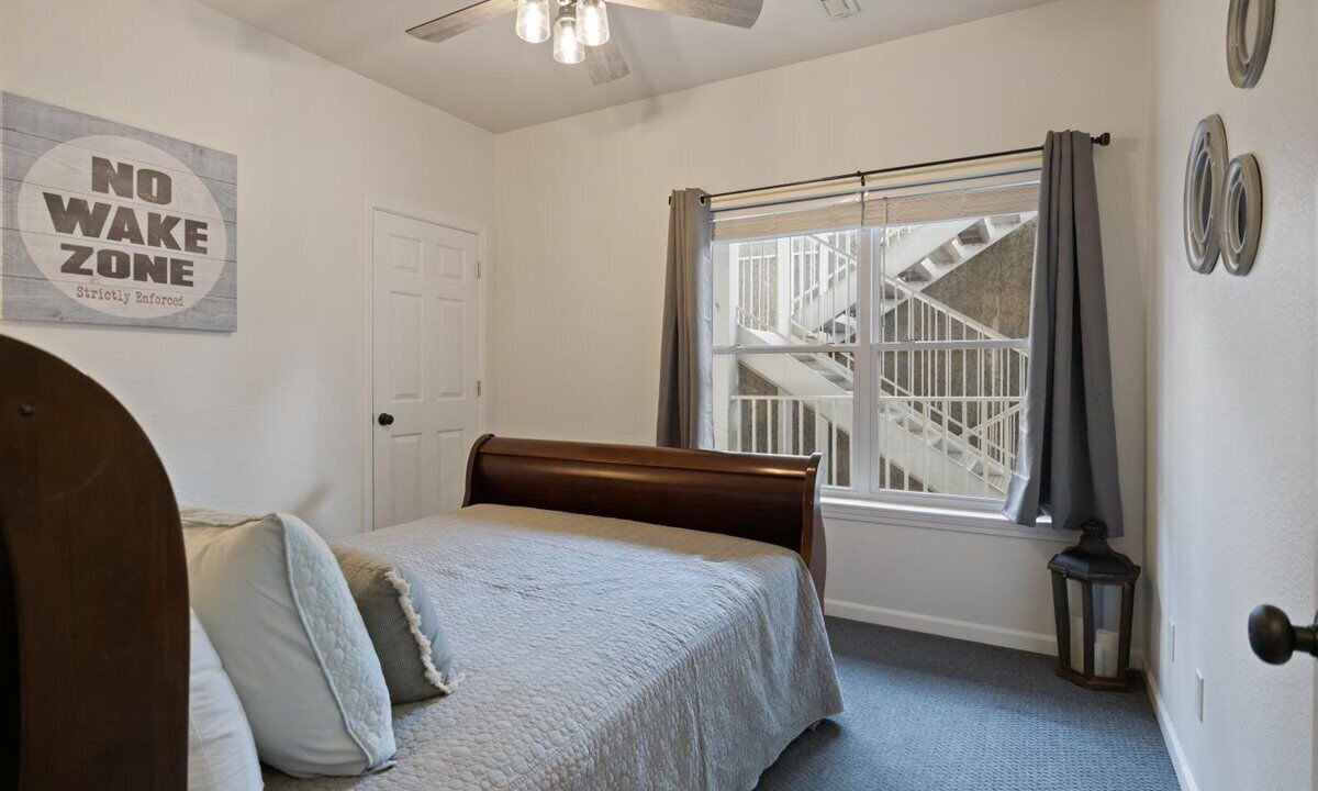 Photo of Bedroom in Sunrise Beach