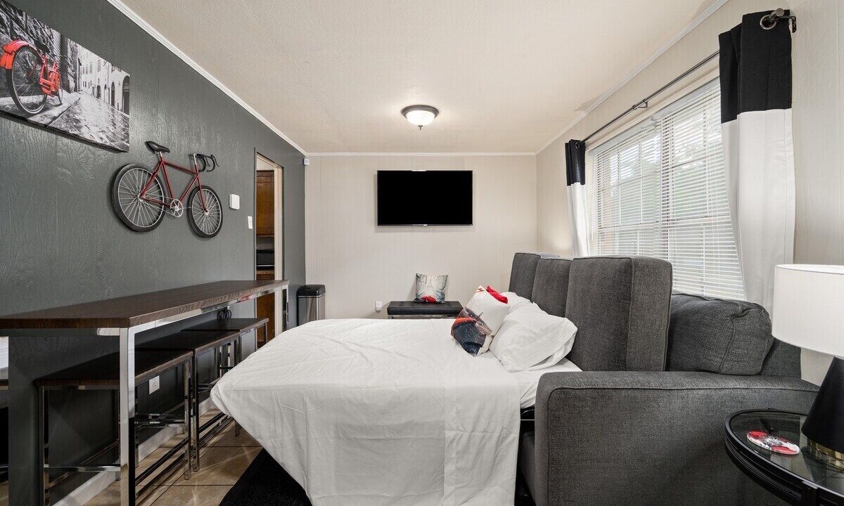 Photo of Bedroom in Pineville