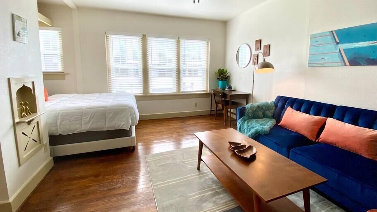 Photo of Bedroom in Midtown