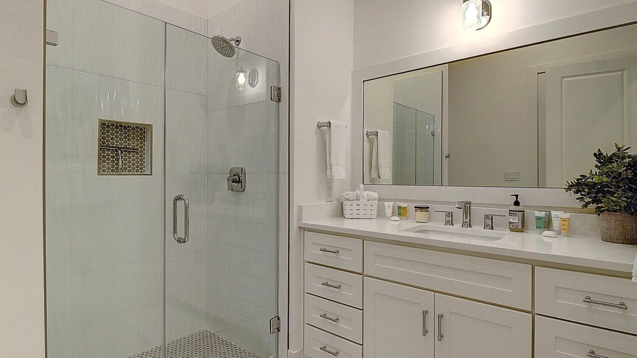 Photo of Bathroom in Cinnamon Shore