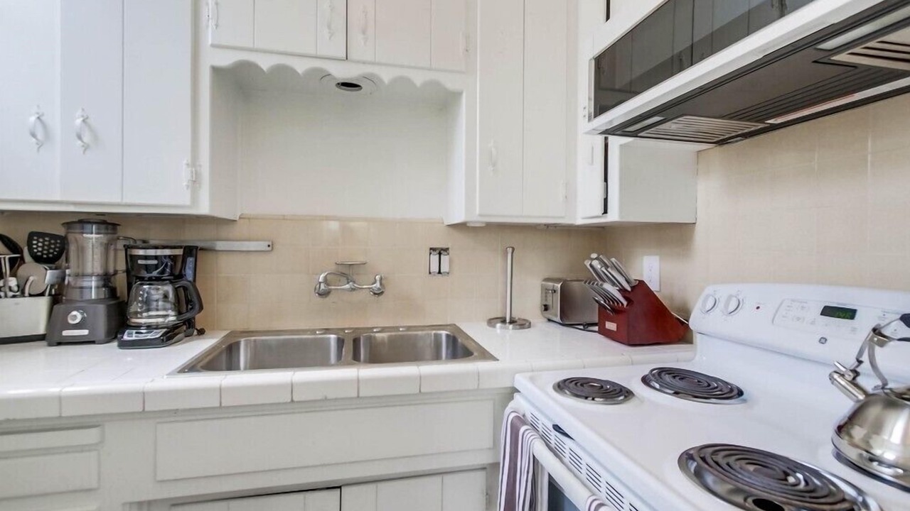 Photo of Kitchen in South Mission Beach