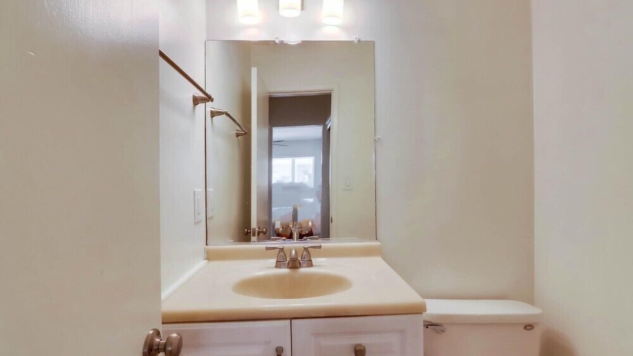 Photo of Bathroom in South Mission Beach