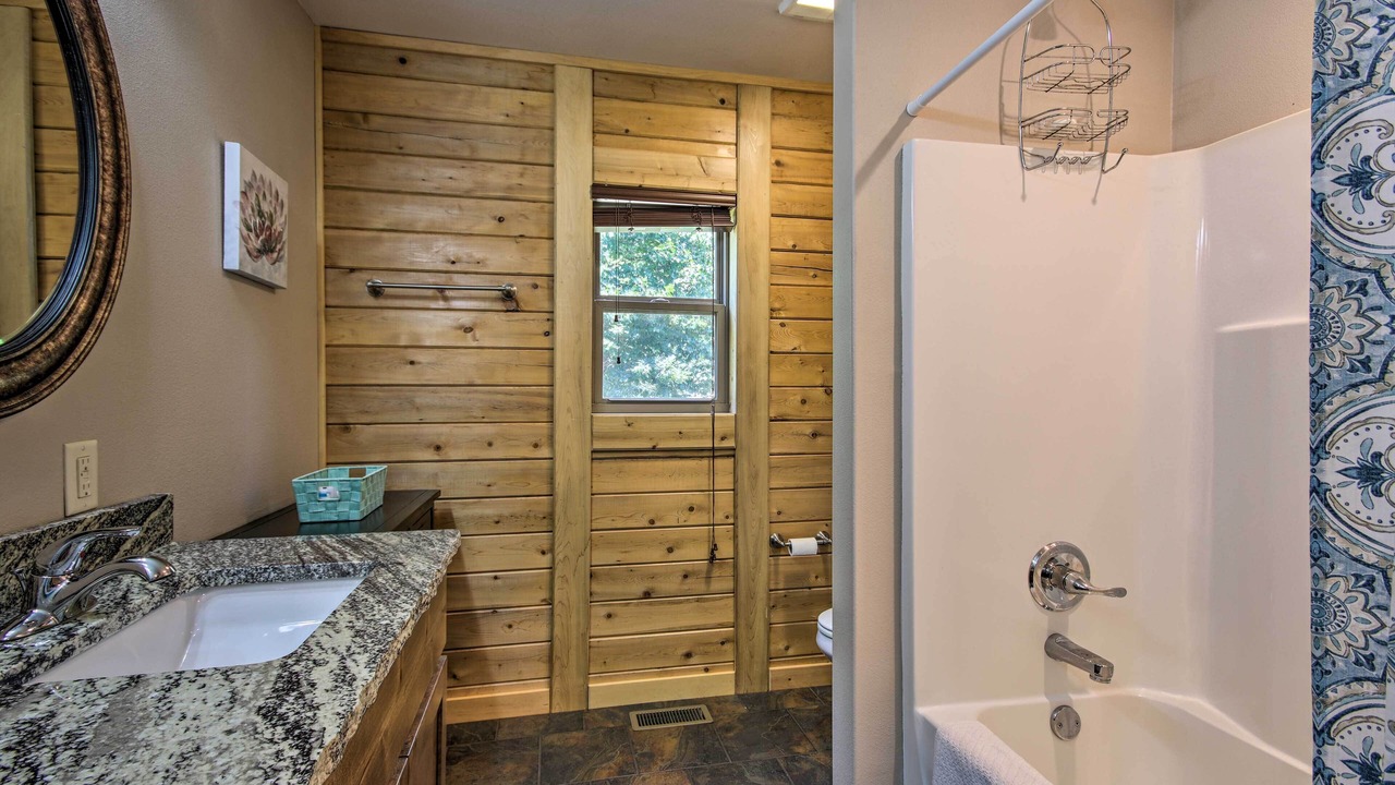 Photo of Bathroom in Eucha