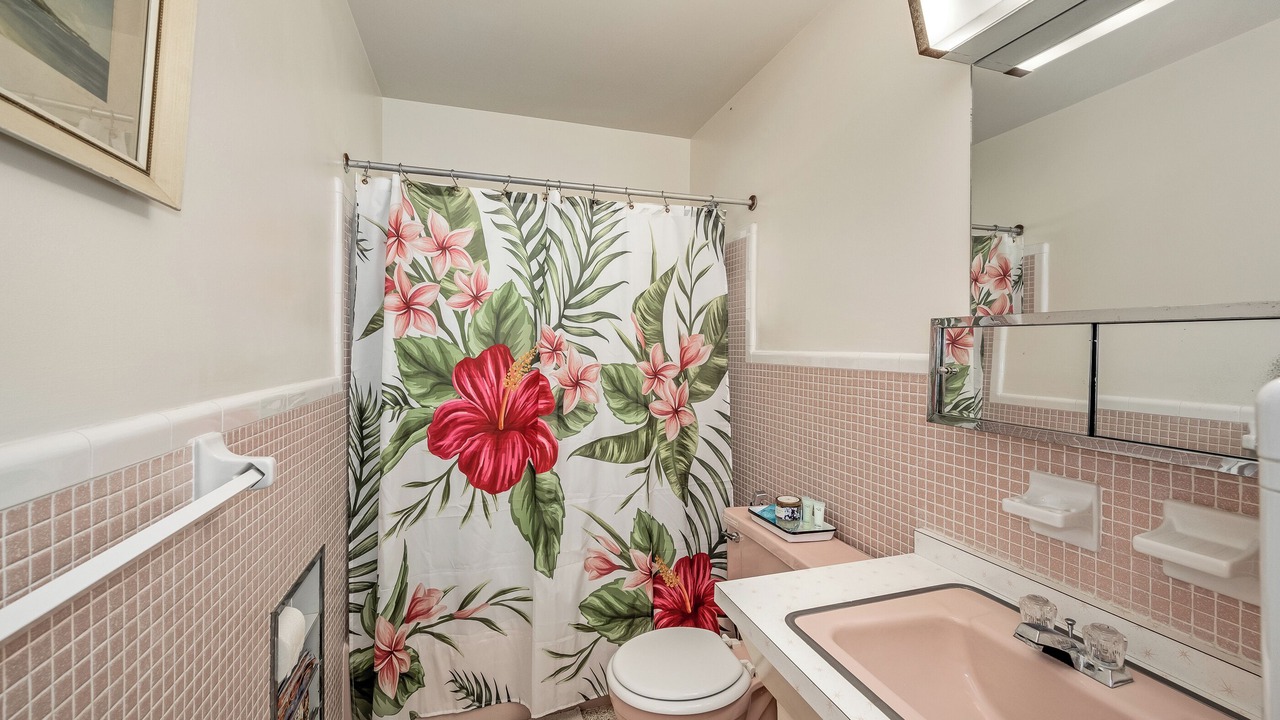 Photo of Bathroom in Harbor Heights