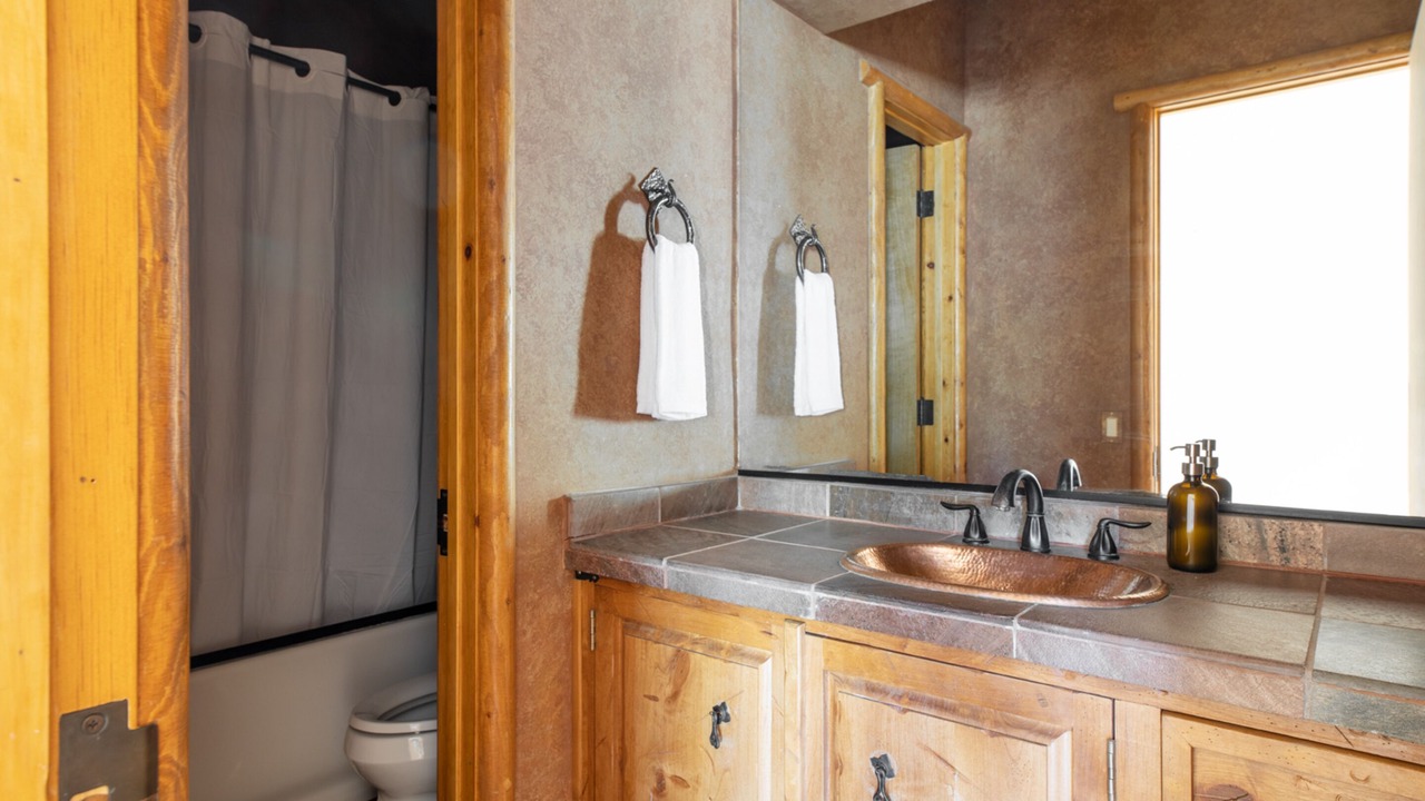 Photo of Bathroom in Eagle Mountain Estates