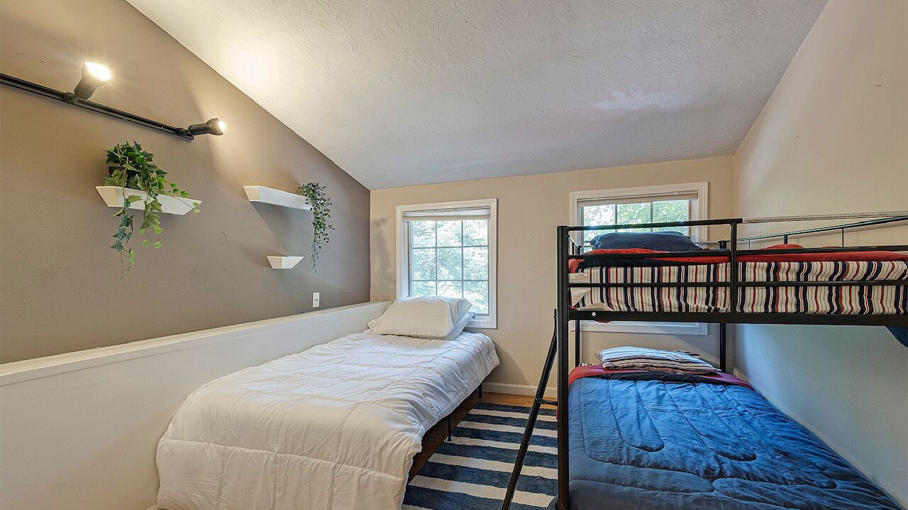 Photo of Bedroom in Stafford - Tualatin Valley