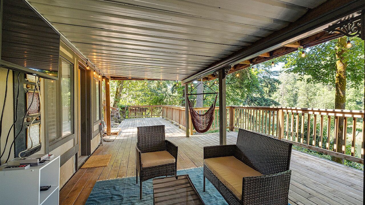 Photo of Patio Balcony in Stafford - Tualatin Valley