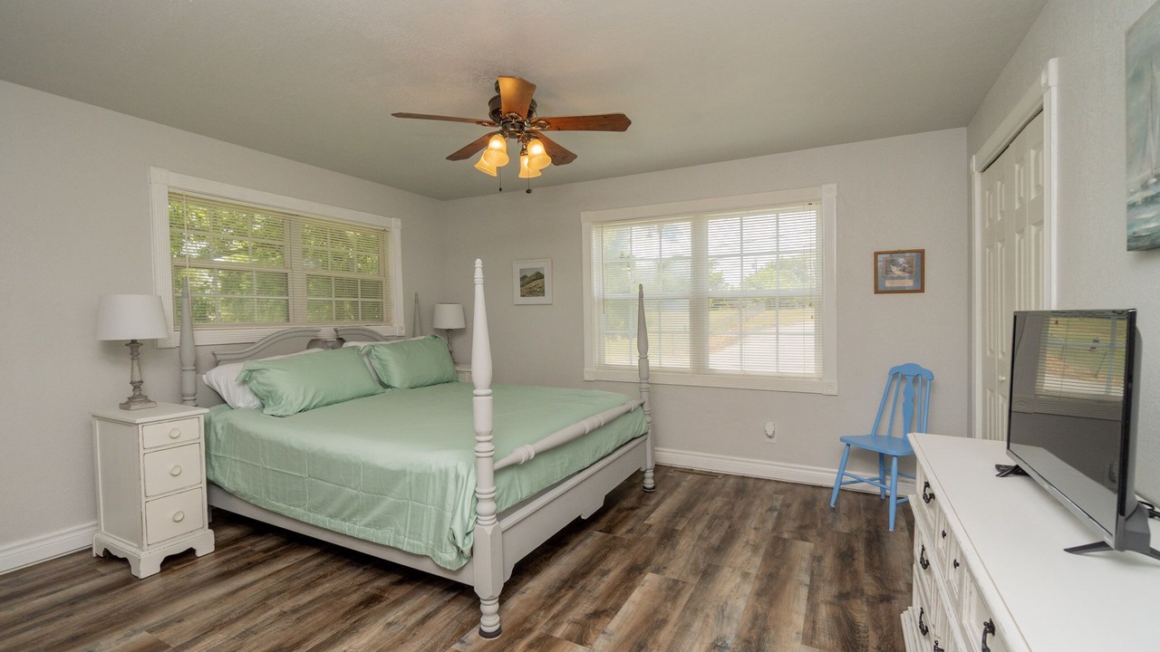 Photo of Bedroom in Salina