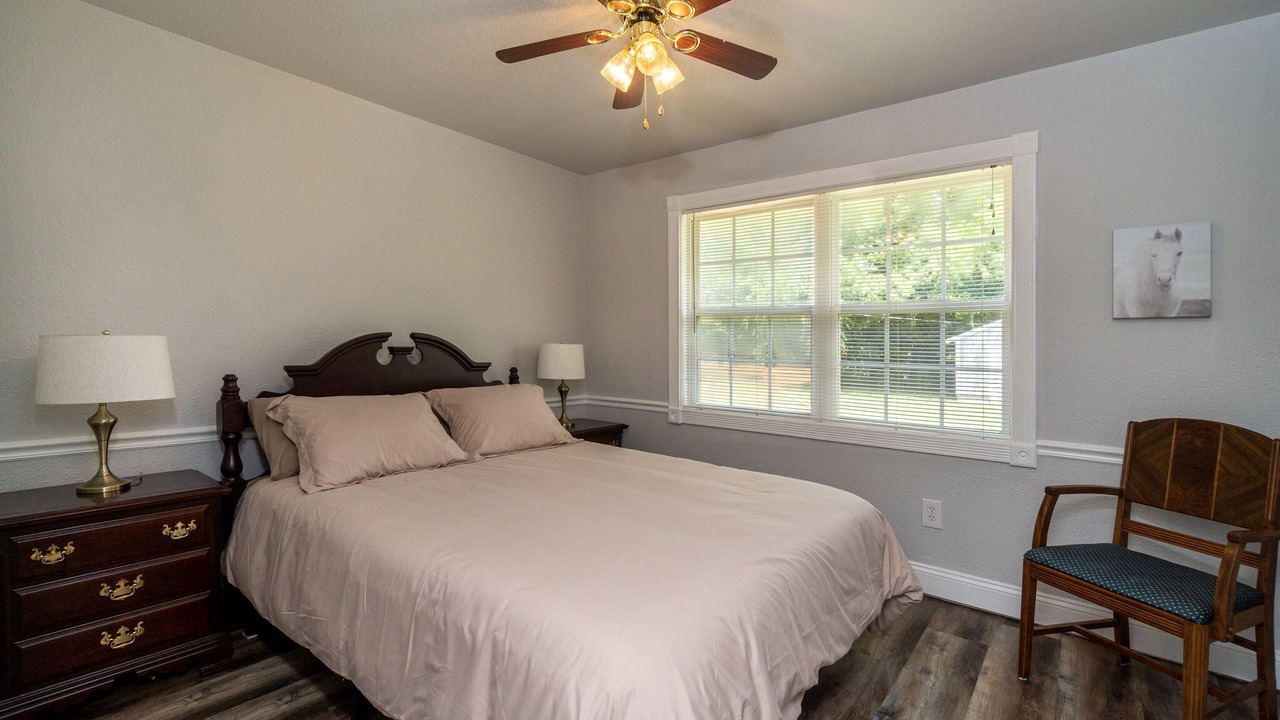Photo of Bedroom in Salina