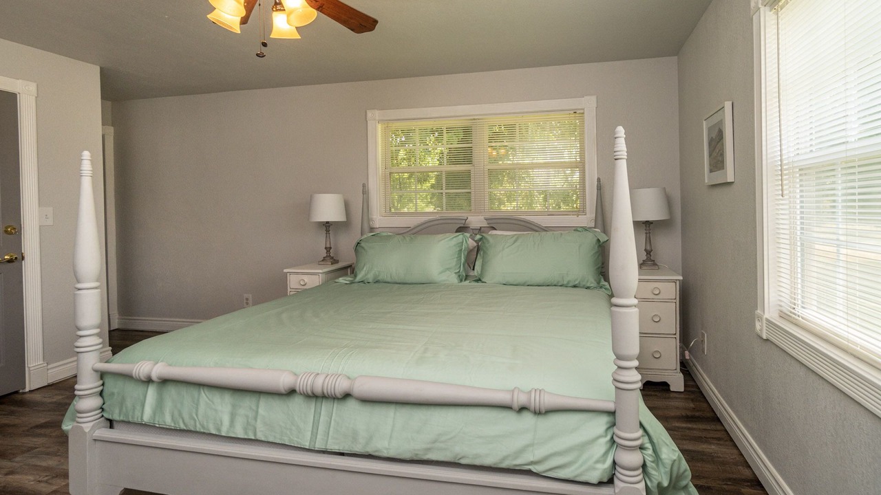 Photo of Bedroom in Salina