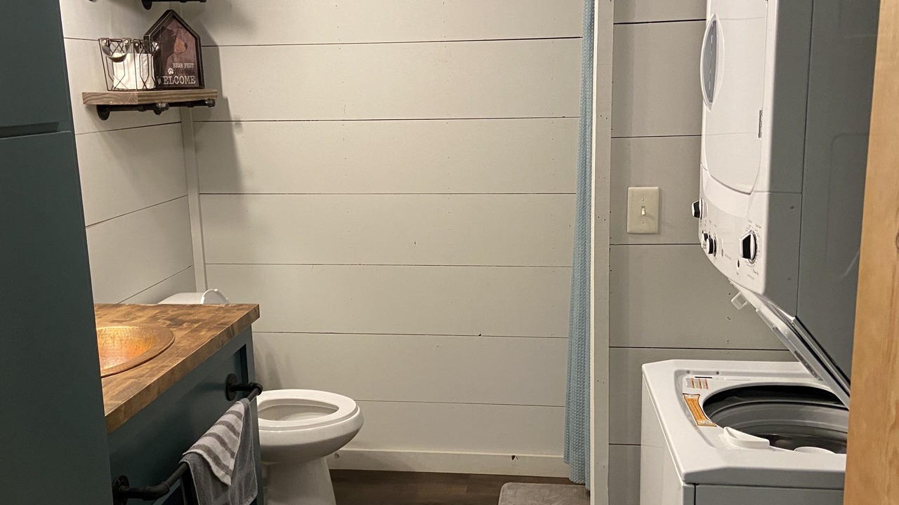 Photo of Bathroom in Mount Ida