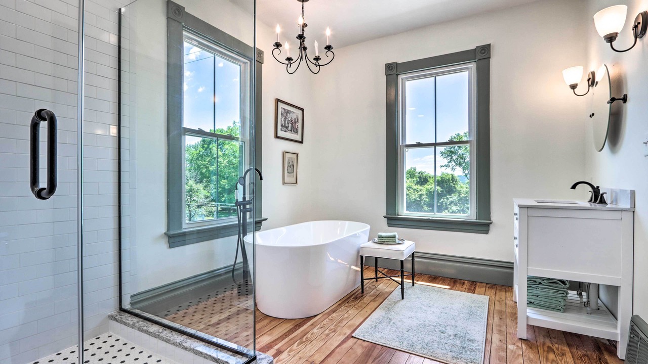Photo of Bathroom in Defiance