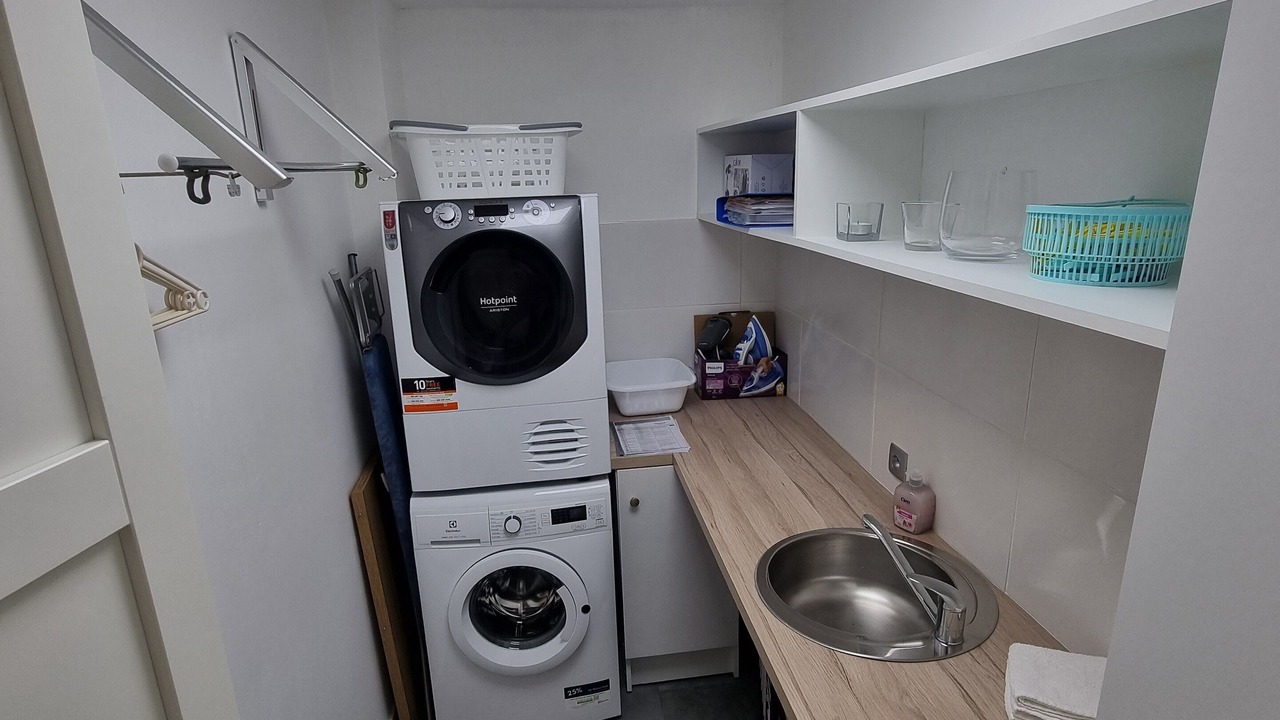 Photo of Others in Cabris