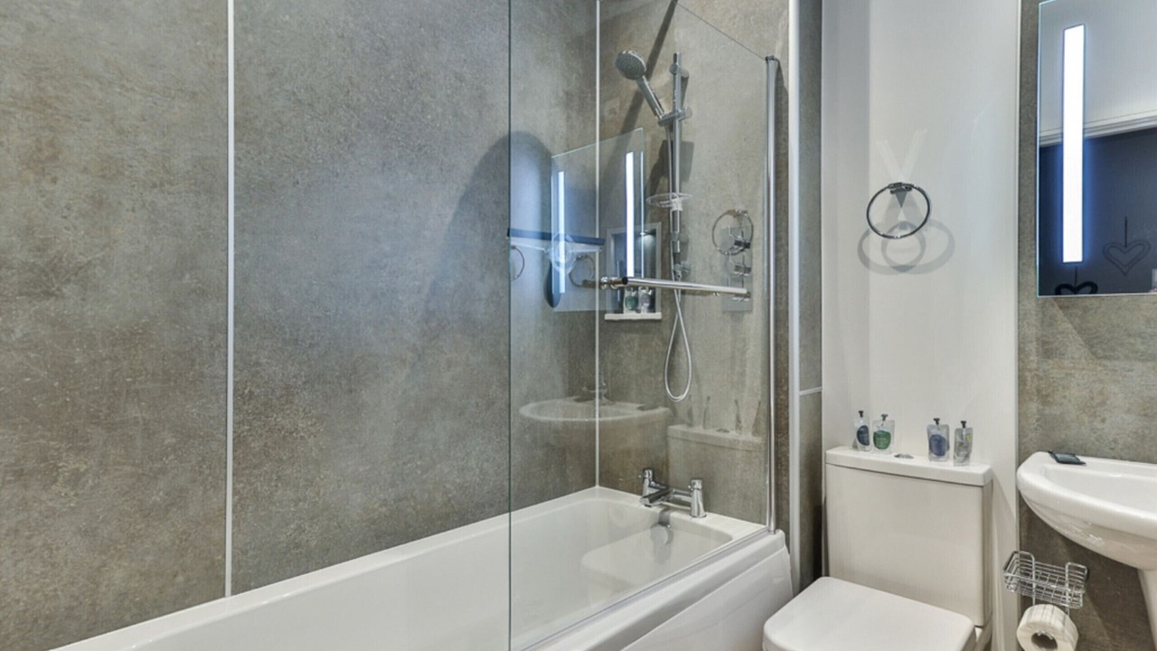 Photo of Bathroom in Muston