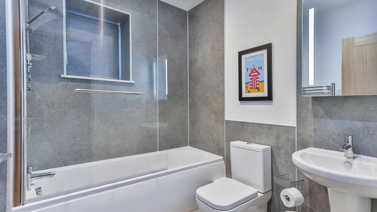 Photo of Bathroom in Muston